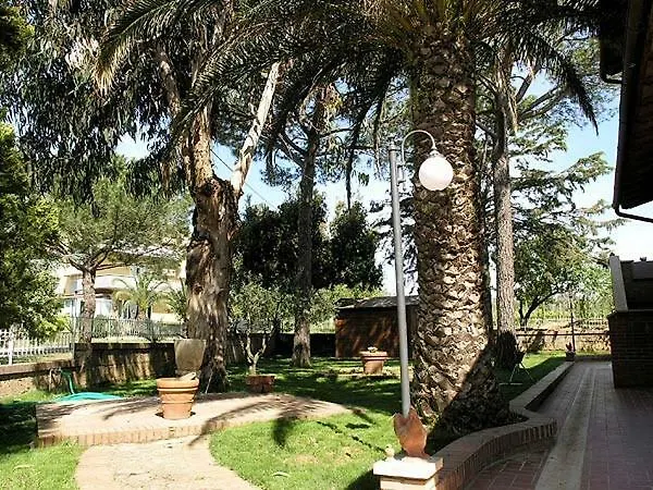 Agriturismo Villa Isa 폴로니카 팜스테이
